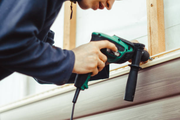Siding Removal and Disposal in Garden City, ID